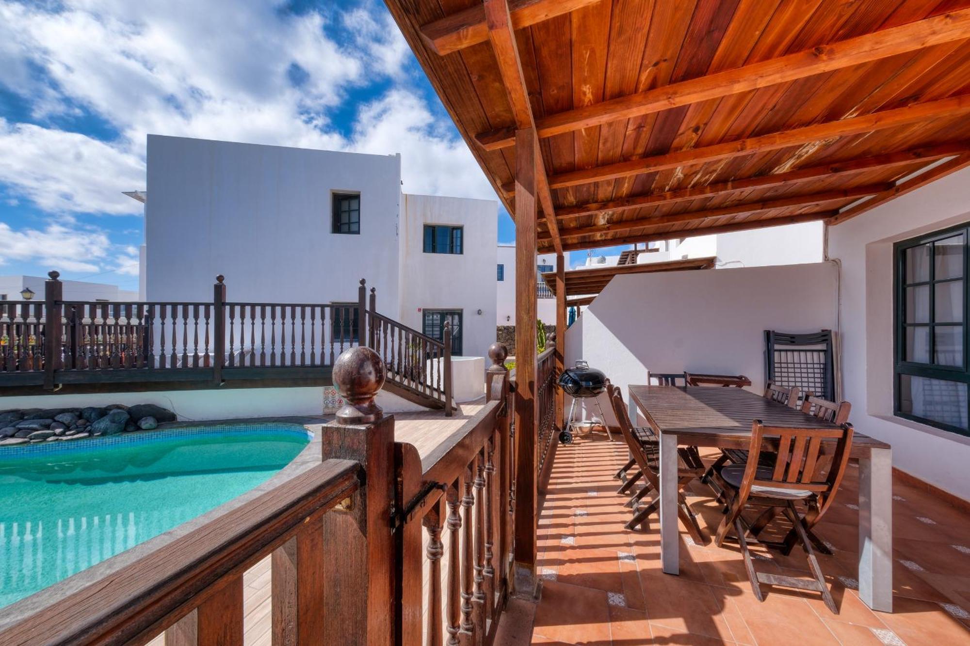 Casa Hibiscus - Shared Pool - Close To Seafront Promenade Punta Mujeres Εξωτερικό φωτογραφία